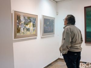 Выставка художника Михаила Старостина открылась в Якутске