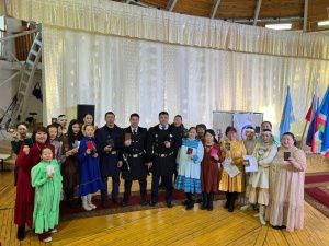 Жители Амгинского района Якутии пришли на избирательные участки в национальных костюмах