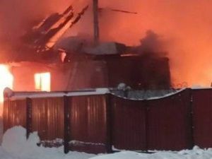 За ночь в городе Томмот сгорели магазин и частный дом