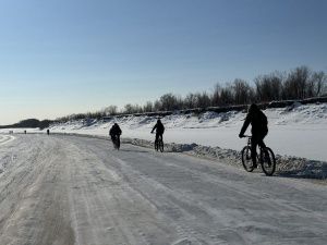 Велосипедисты Якутска совершили первый весенний пробег до Нижнего Бестяха