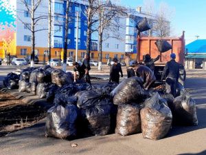 Компания «Железные дороги Якутии» организовала субботник