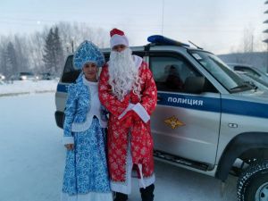 Главная новость МВД Якутии: приключения новогодней почты Полицейского Деда Мороза