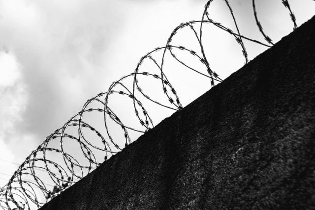 В Ленске рецидивист осужден на 7 месяцев колонии за уклонение от административного надзора: Сменил адрес и не уведомил полицию