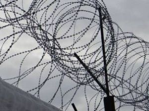 Жителя Аллаиховского улуса отправили в колонию строгого режима. Он избил инспектора ГИБДД в служебном кабинете