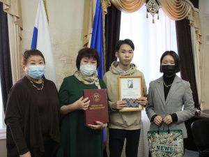 В День российской печати наградили лучших журналистов по итогам 2021 года