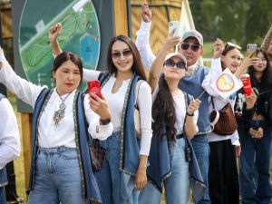 В Нюрбе стартовал республиканский молодежный фестиваль «Тумэр тугэн — 2023»