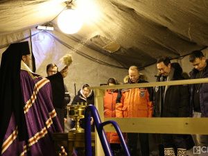 Глава Якутии окунулся в крещенскую купель