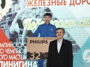 Международный турнир по вольной борьбе на призы Акционерной компании «Железные дороги Якутии» выявил сильнейших юных борцов