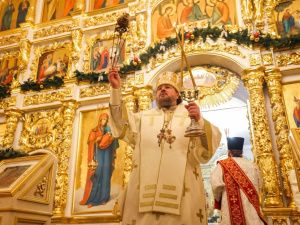 Айсен Николаев принял участие в Рождественской литургии в Преображенском кафедральном соборе