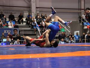 Определены все финальные пары чемпионата Якутии по вольной борьбе