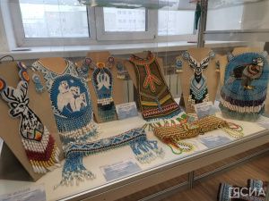 Изделия 100 мастериц из семи регионов России представлены на выставке «Бисер Севера» в Якутске