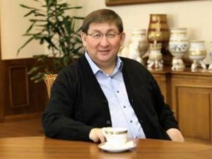 Министр культуры и духовного развития РС(Я) Юрий Куприянов поздравляет с Днем Олонхо 