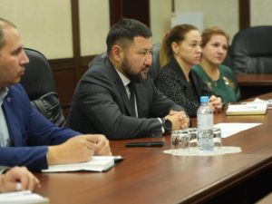 Евгений Григорьев провел личный прием граждан 10 ноября