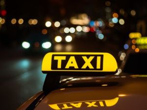 В Якутске таксист похитил деньги с карты пассажирки