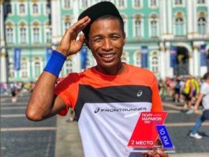Якутянин стал серебряным призером бегового полумарафона «Северная столица»