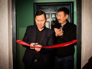 Победитель «Битвы блогеров» Гаврил Чемоханов передал выигранную квартиру гемодиализным пациентам