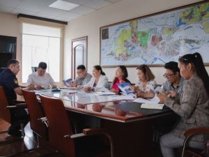 В окружной администрации города Якутска состоялась рабочая встреча врио заместителя начальника УФСИН Станислава Тетерина с муниципальными служащими