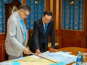 Айсен Николаев встретился с председателем Совета директоров АО «САХАТЭК» Афанасием Максимовым