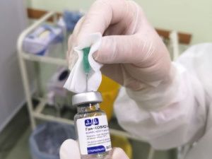 Минздрав Якутии: Отпала необходимость в записи на вакцинацию по пять человек