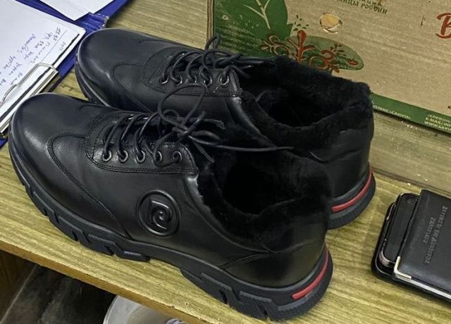 Молодой человек пытался сбежать от полиции, но не успел