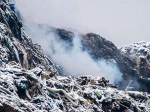 «Задыхаемся от дыма». В Мохсоголлохе горит свалка, жители жалуются на задымленность