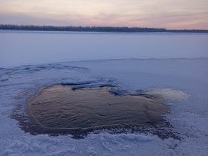 Служебный УАЗ ветеринарной службы ушёл под лёд на Алдане: чудо, что все выжили