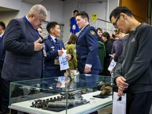 В день проведения антифашистского форума открылась выставка «Время Героев»