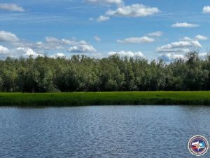 Лодка, сапог и шапка: в Усть-Янском улусе ищут тело утонувшего оленевода