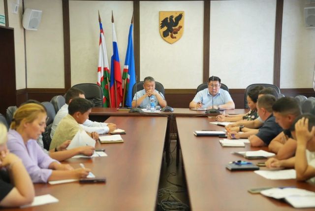 Дмитрий Садовников встретился с руководителями городских управ и пригородных администраций