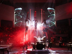 В Якутске состоялся юбилейный вечер Государственного цирка республики «Нам 30 лет»