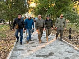 Юрий Трутнев ознакомился с ходом восстановительных работ в подшефном Якутии городе Кировское в Донецкой Народной Республике