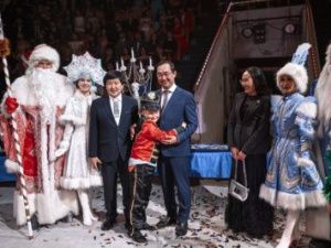 Ёлка Главы Якутии собрала лучших школьников со всей республики