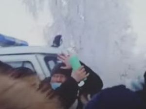 Группа поддержки педагога из Екюндю созывает общественность на народное собрание