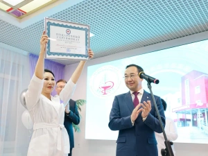 Президент России Владимир Путин открыл современную поликлинику в Таттинском улусе Якутии