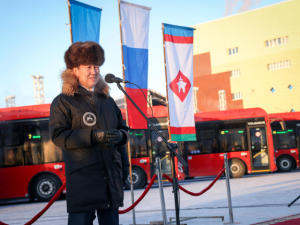 Айсен Николаев передал городу Якутску ключи от 50 автобусов «Волгабас» повышенной вместимости