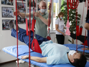 В РКБ №3 применяют новый тренажер для реабилитации пациентов с заболеваниями опорно-двигательной системы