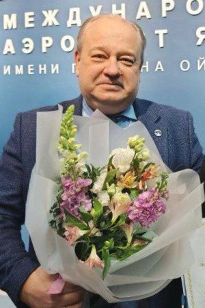 ФАС, суды, долги и корпоративные войны: в аэропорту Якутска, который висит на шее у бюджета республики, не любят конкуренцию