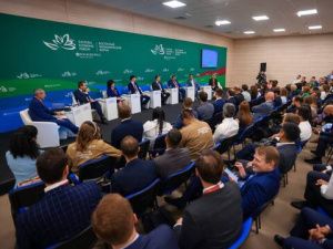 ВЭФ - 2023. Айсен Николаев: Необходима разработка системы глубокой оценки реальных компетенций специалистов 