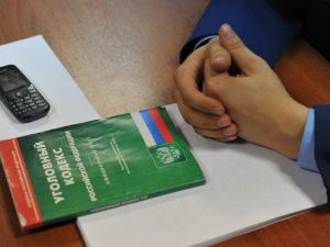 Украли мотоцикл и спрятали в заброшенном гараже