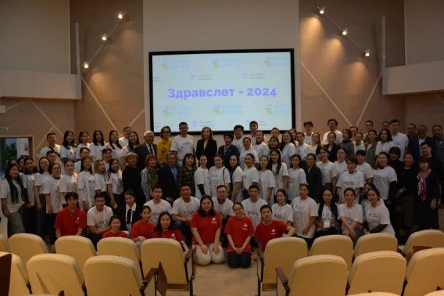 Первый медицинский слет собрал порядка 100 молодых медиков Якутии