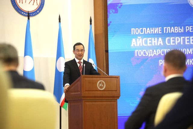 Айсен Николаев поставил задачу отремонтировать не менее 45 км улиц в Якутске