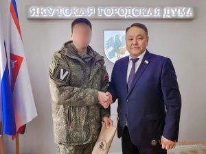 Спикер Якутской гордумы Альберт Семенов встретился с участниками СВО