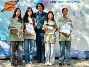 Юные исследователи с пользой провели время в аэрокосмической школе