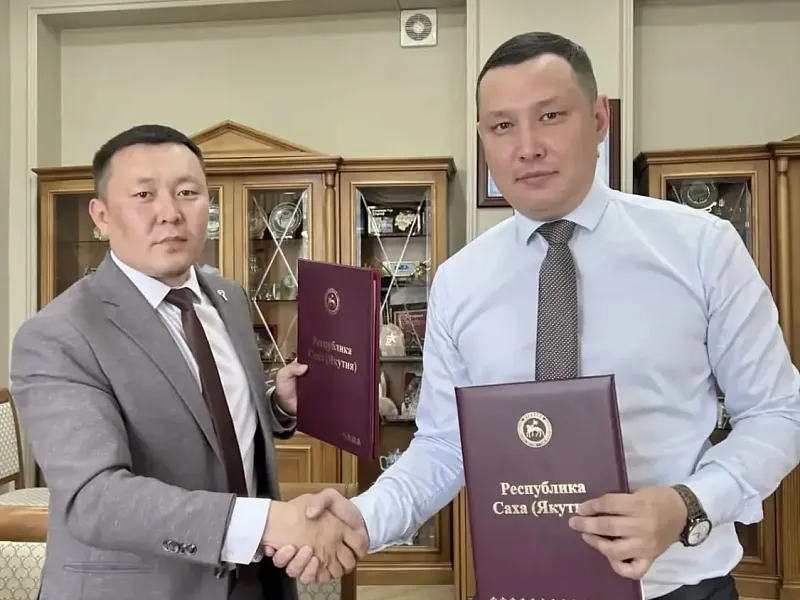 Водителям правительства Якутии шьют новую форму, а их шефы давятся земляникой