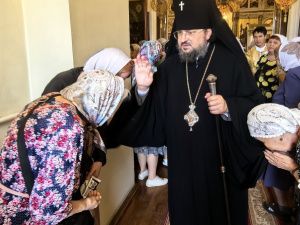 Престольный праздник Никольского храма отметили за Архиерейским богослужением в Якутске