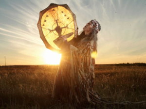 СМИ: В Якутии шаманы будут тушить пожары обрядом «кормления огня»