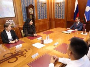 Победители республиканской акции «Предложи и поддержи» обсудили свои проекты с Айсеном Николаевым