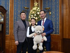 Айсен Николаев исполнил мечту школьницы из Якутска Амелии Новиковой