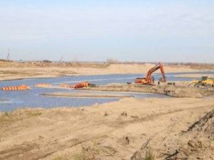 На реке Лене в районе Якутска завершаются дноуглубительные работы