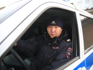 Старший сержант полиции Прокопий Кириллин спас троих детей из задымлённой квартиры и ликвидировал возгорание в Якутске